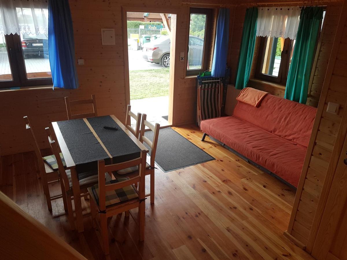 Villa Cztery Pory Roku à Sarbinowo Extérieur photo